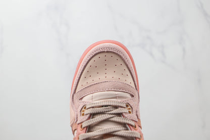 Ovo de Páscoa rosa Adidas Bad Bunny 