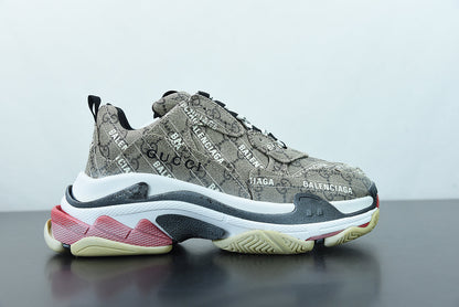 Gucci X Balenciaga The Hacker Project Triple S Bege 