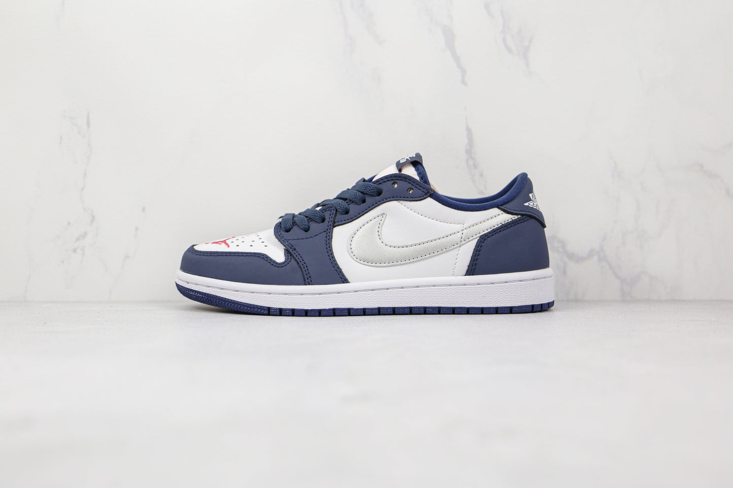 Jordan 1 Low SB Azul Marinho 