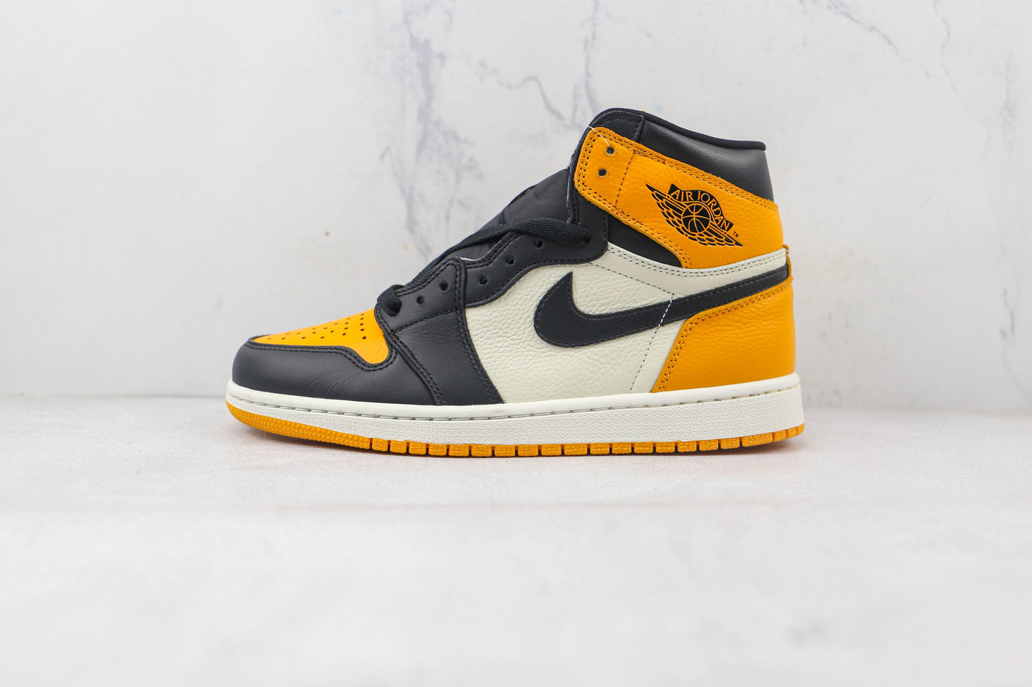 Jordan 1 Retro High Taxi Yellow Toe 