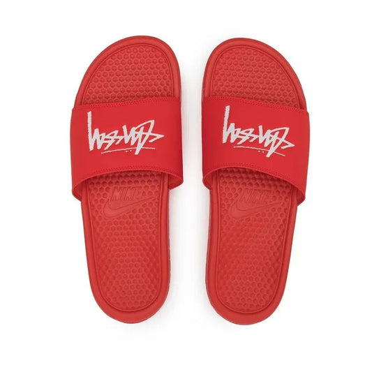 Chinelo Nike Benassi x Stussy
