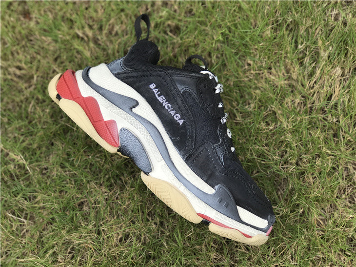 Balenciaga Triple S Preto Branco Vermelho