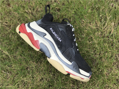Balenciaga Triple S Preto Branco Vermelho