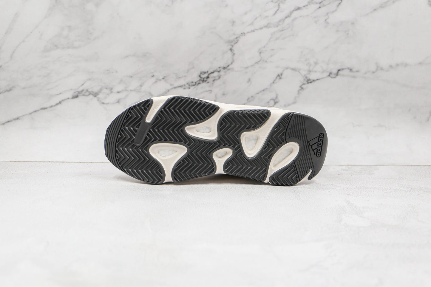 Adidas Yeezy Boost 700 V2 Creme