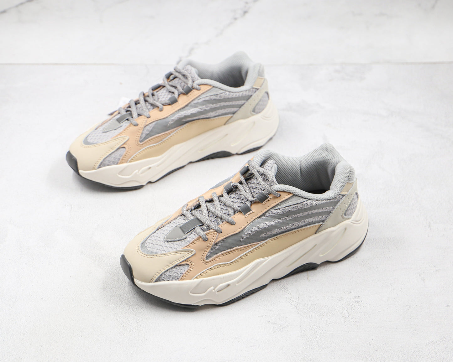 Adidas Yeezy Boost 700 V2 Creme