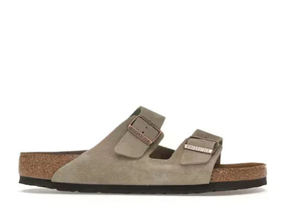 Birkenstock Arizona com palmilha macia em camurça