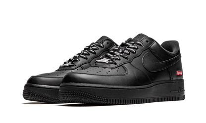 Nike Air Force 1 Low Supreme Preto